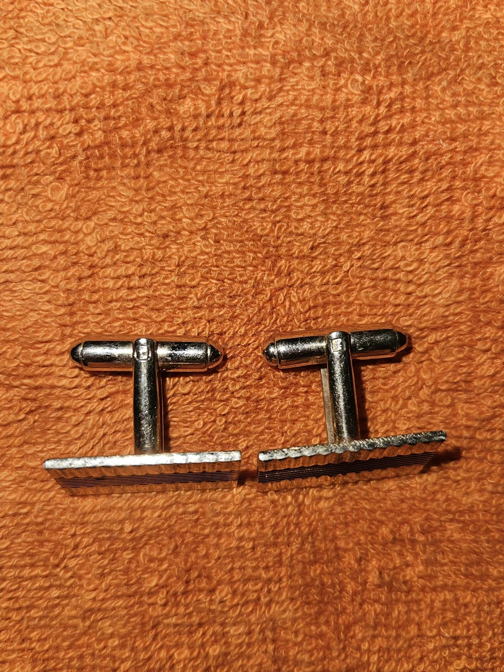 Rectangular Ribbed Cufflinks - Men's Accessories - Picture 3 of 5